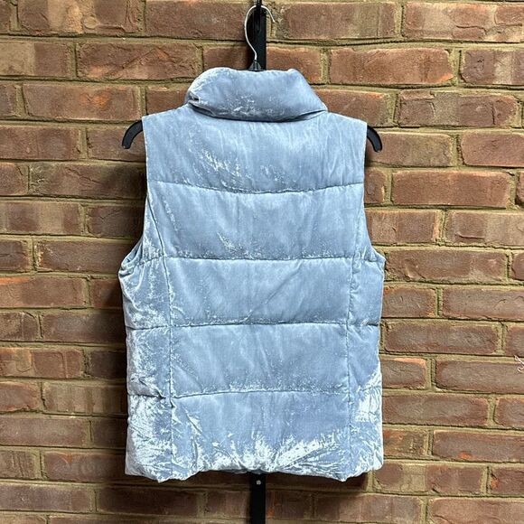 Loft Womens Crushed Velvet Blue Puffer Vest Size Small - Picture 4 of 5